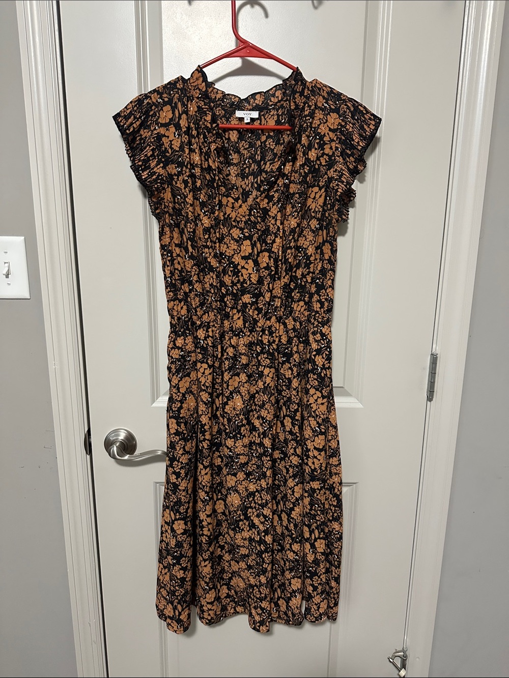 Vero Moda Black & Tan Floral V-Neck Midi Dress
